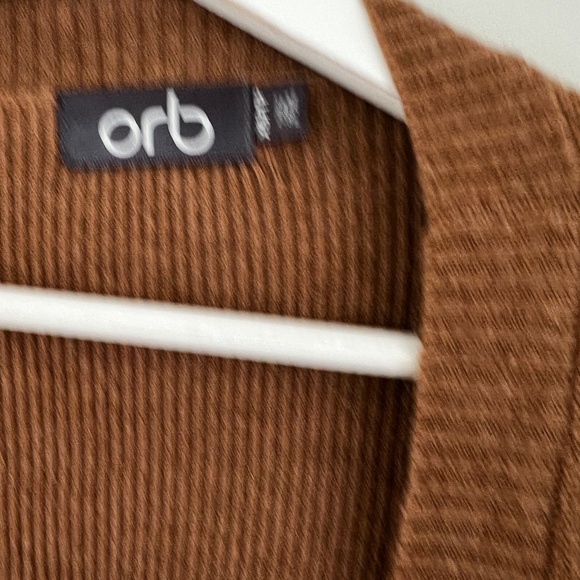 Cardigan in carmel - Picture 2 of 3